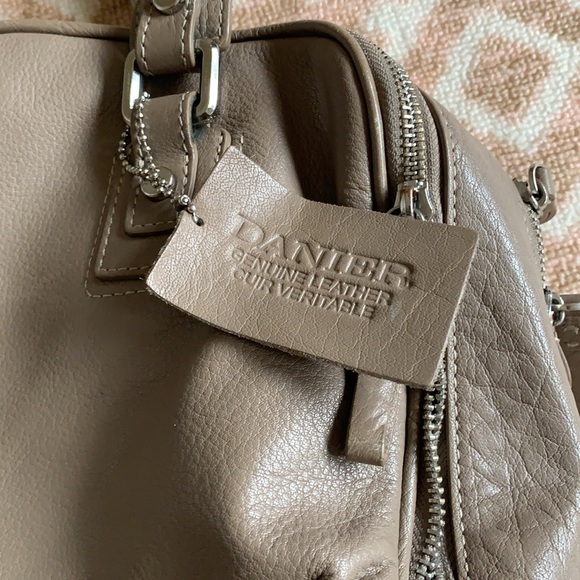 Danier leather handbag taupe - Picture 2 of 8